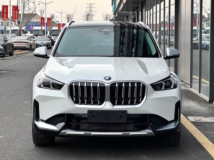 Фото 2 - BMW X1