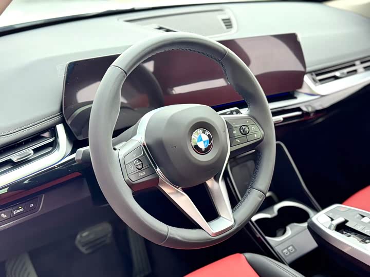 Фото 9 - BMW X1