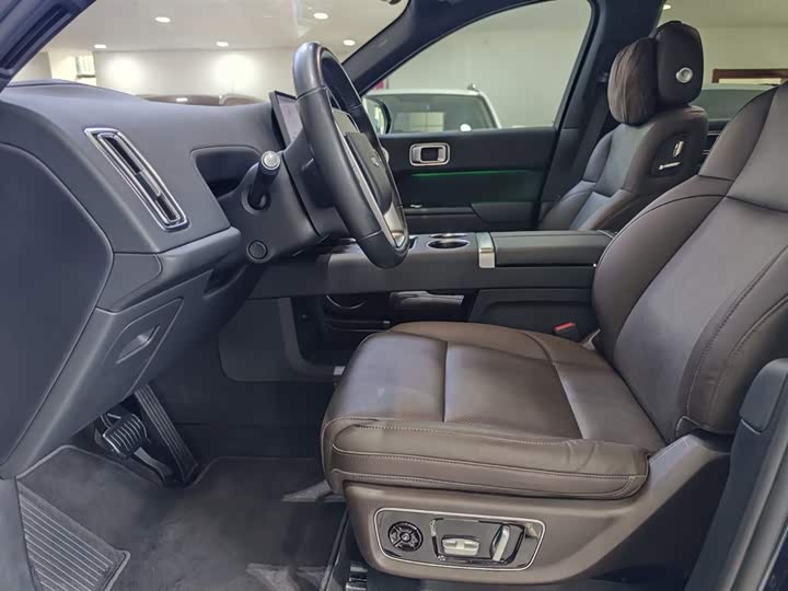 Фото 7 - LiXiang L8