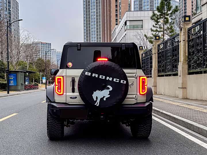 Фото 5 - Ford Bronco