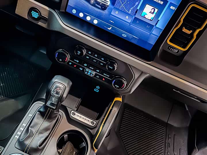 Фото 6 - Ford Bronco