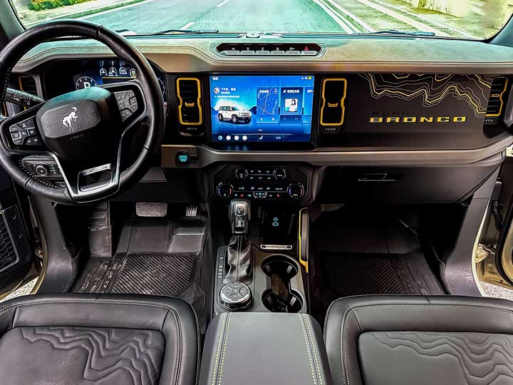 Фото 9 - Ford Bronco