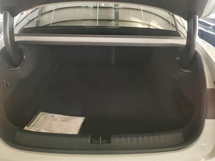 Фото 4 - Xiaomi SU7