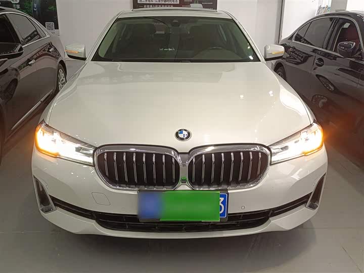 Фото 3 - BMW 5 Series