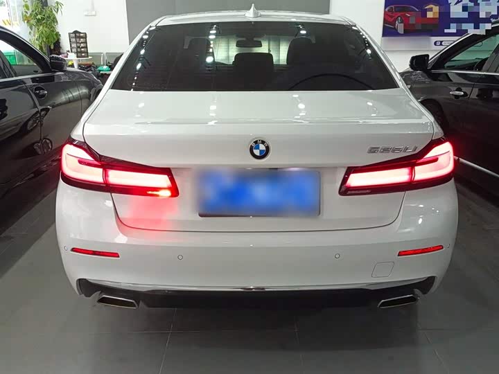 Фото 6 - BMW 5 Series