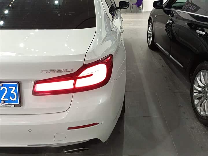 Фото 8 - BMW 5 Series