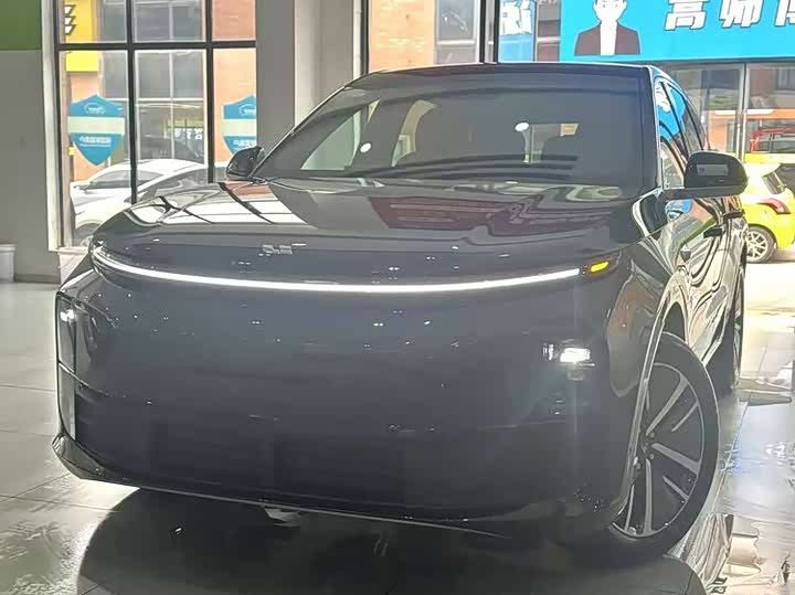 Фото 1 - LiXiang L6