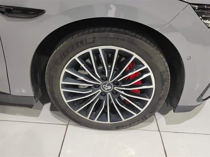 Фото 6 - BYD Han