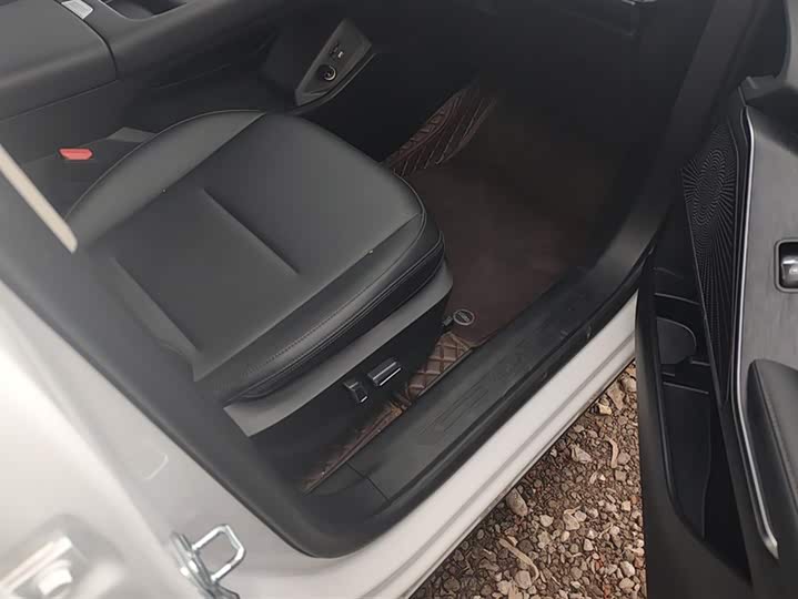 Фото 8 - Haval H6