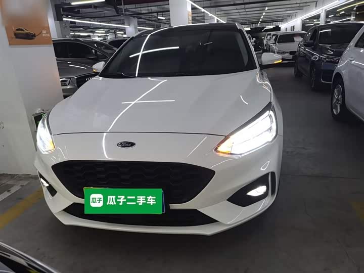 Фото 3 - Ford Focus