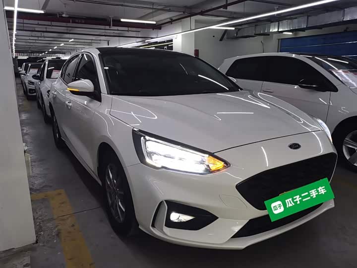 Фото 4 - Ford Focus