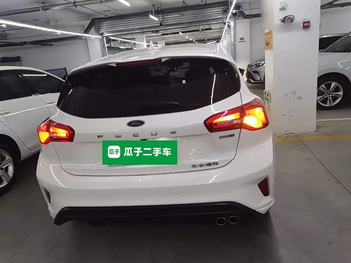 Фото 6 - Ford Focus