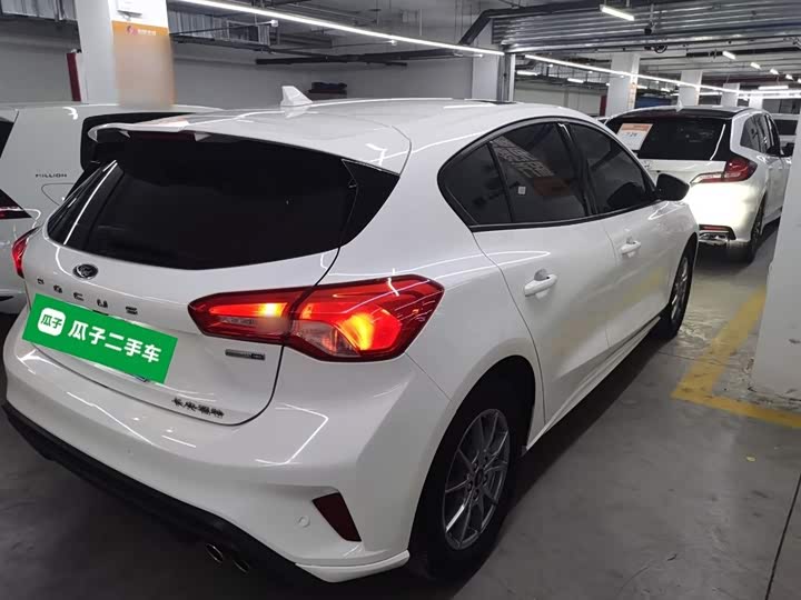 Фото 7 - Ford Focus