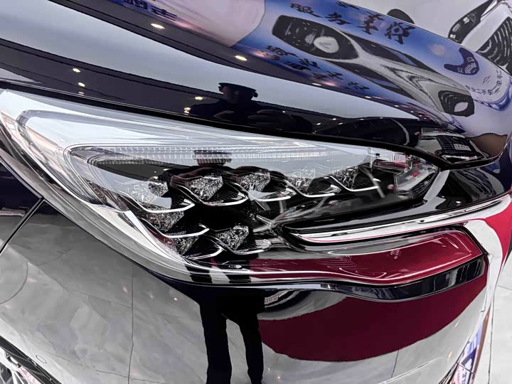 Фото 7 - Buick GL8 ES