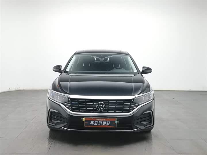 Фото 3 - Volkswagen Passat Hybrid