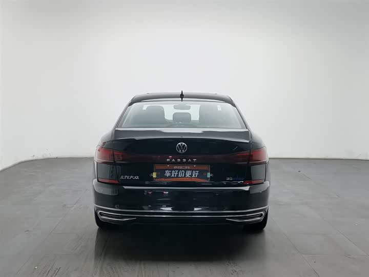 Фото 4 - Volkswagen Passat Hybrid