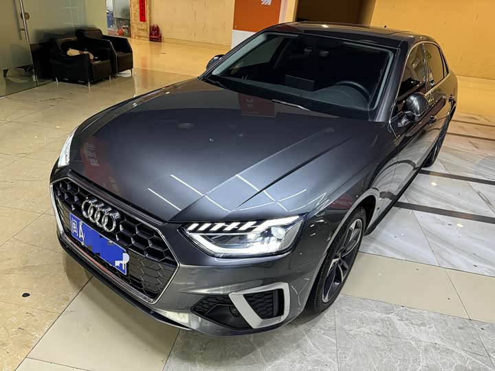 Фото 1 - Audi A4L