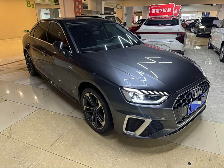 Фото 2 - Audi A4L