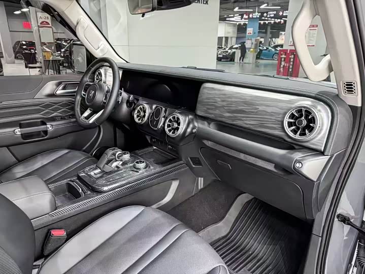 Фото 5 - Tank 300