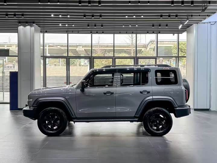 Фото 7 - Tank 300