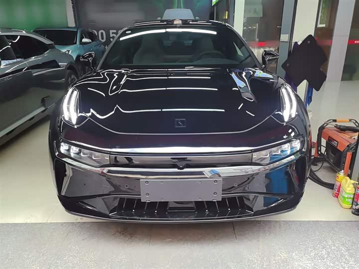 Фото 3 - Zeekr 001