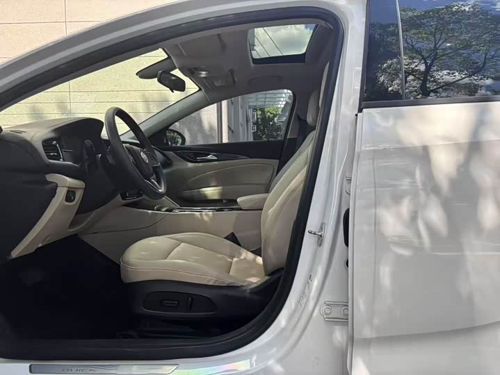 Фото 4 - Buick Regal