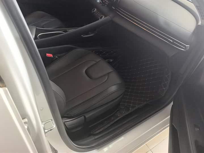 Фото 8 - Hyundai Elantra N line