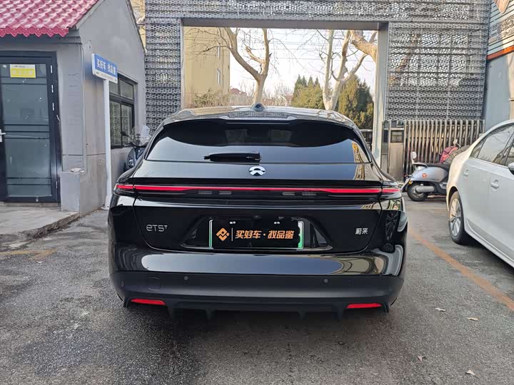 Фото 2 - Nio ET5T