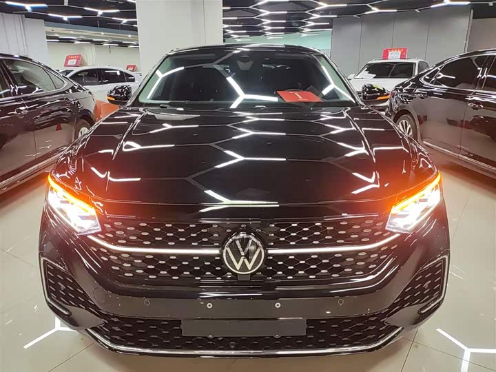 Фото 3 - Volkswagen Passat