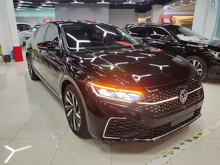 Фото 4 - Volkswagen Passat