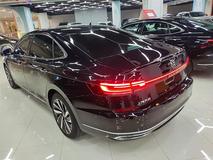 Фото 5 - Volkswagen Passat