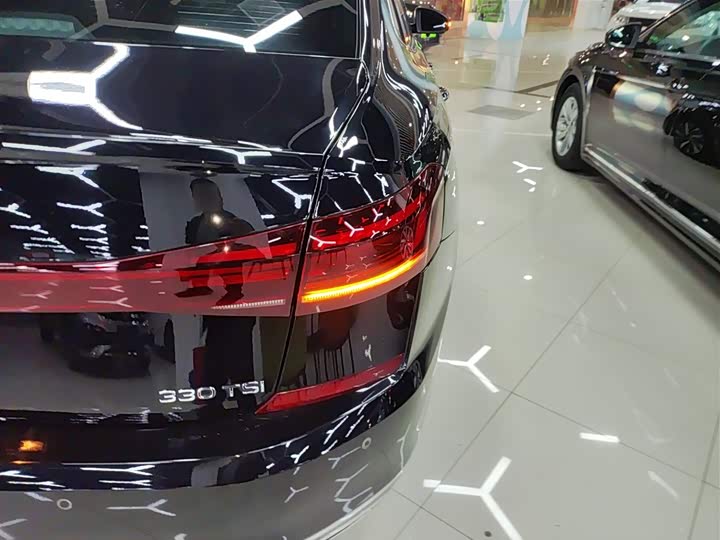 Фото 8 - Volkswagen Passat