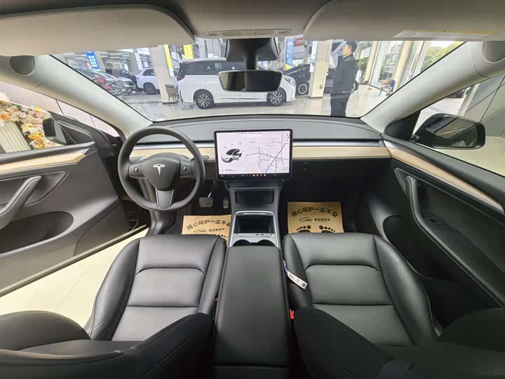 Фото 8 - Tesla Model Y