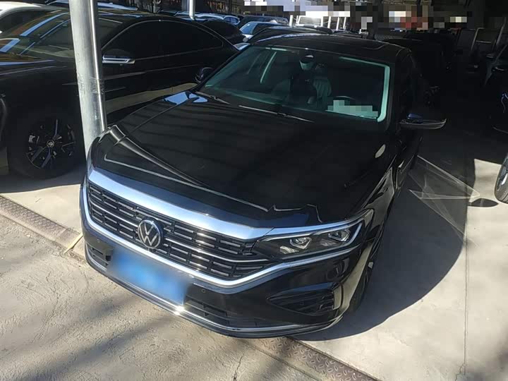 Фото 1 - Volkswagen Passat