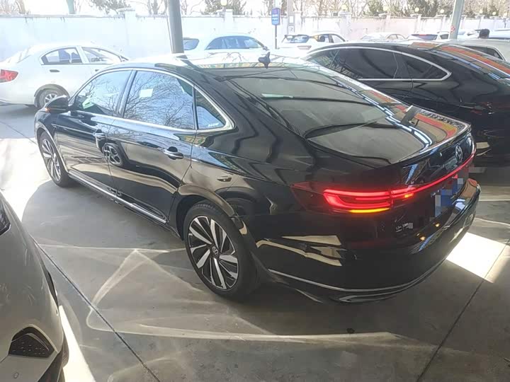 Фото 5 - Volkswagen Passat