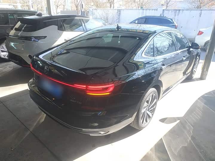 Фото 7 - Volkswagen Passat