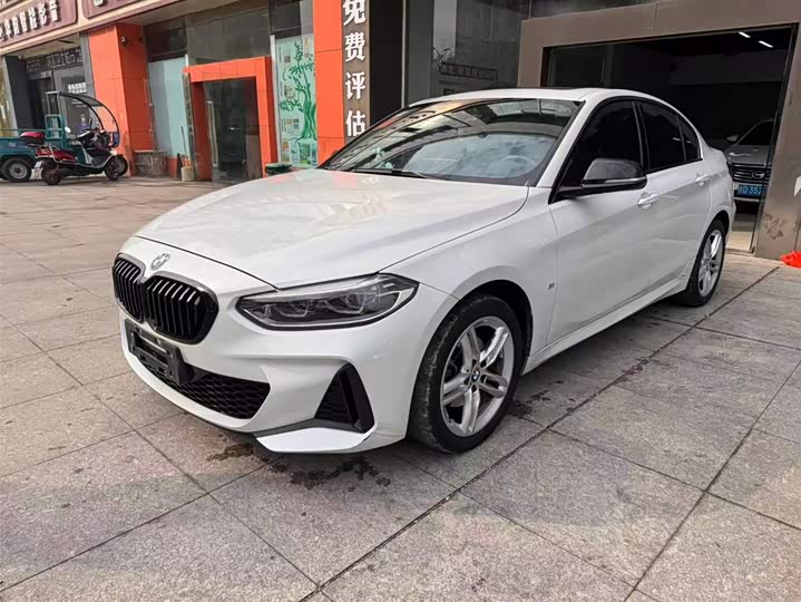 Фото 1 - BMW 1 Series