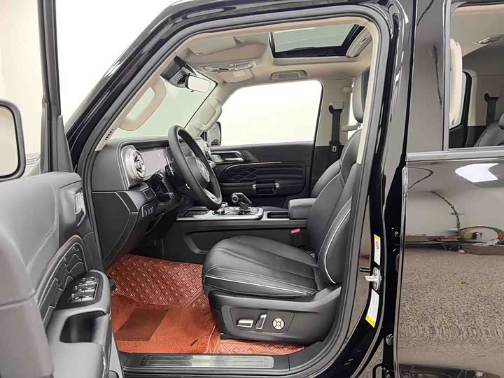 Фото 8 - Tank 300