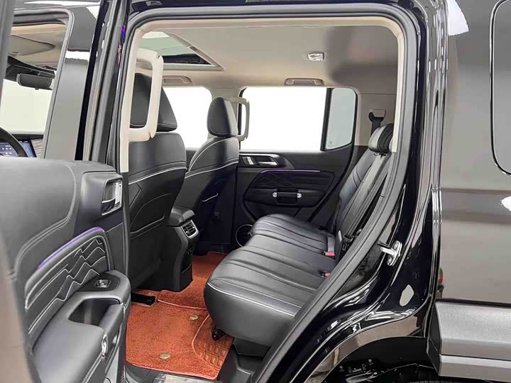 Фото 9 - Tank 300