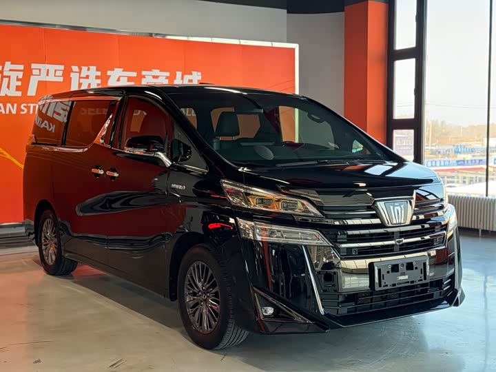 Фото 2 - Toyota Vellfire