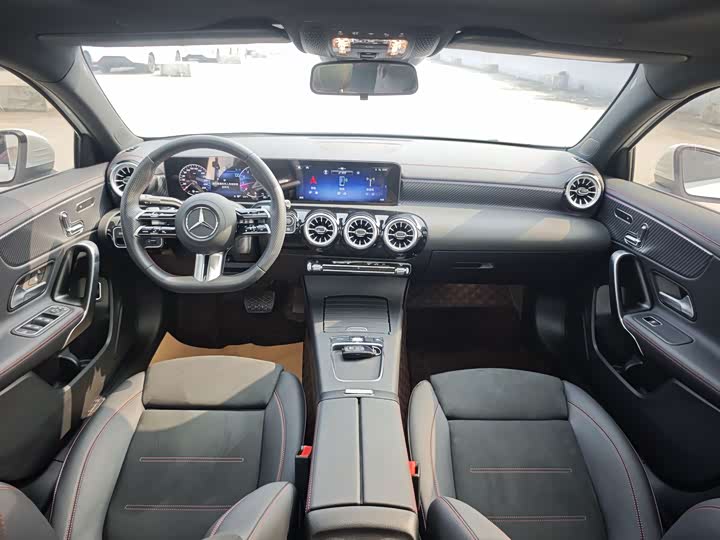 Фото 4 - Mercedes-Benz A-Class