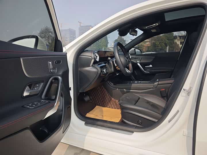 Фото 5 - Mercedes-Benz A-Class