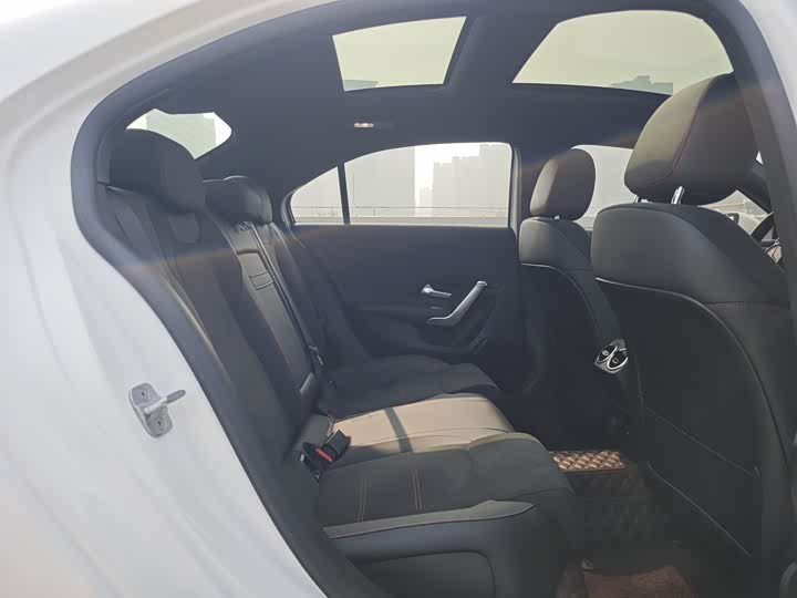 Фото 8 - Mercedes-Benz A-Class