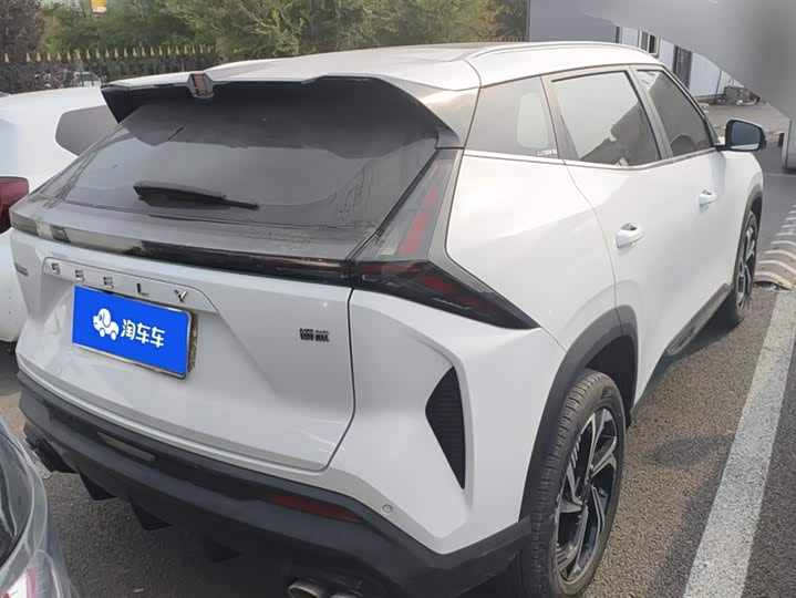 Фото 3 - Geely Atlas