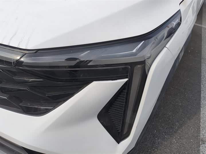 Фото 5 - Geely Atlas