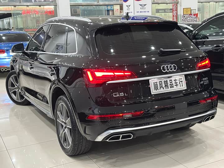 Фото 3 - Audi Q5L