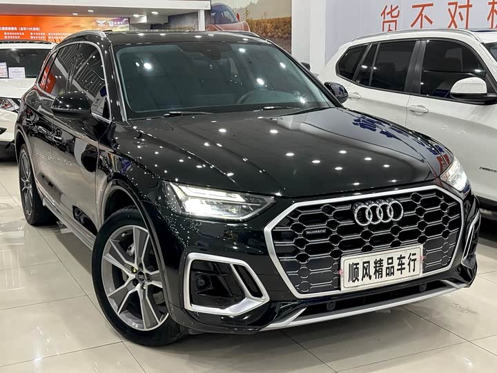 Фото 5 - Audi Q5L