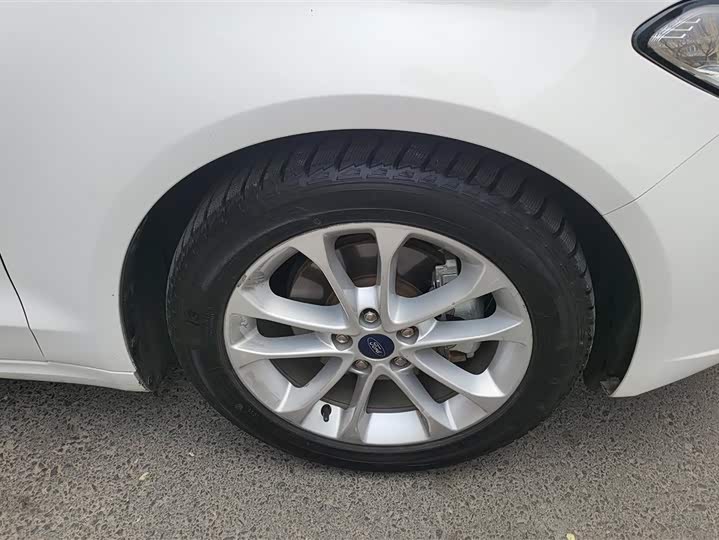 Фото 6 - Ford Mondeo