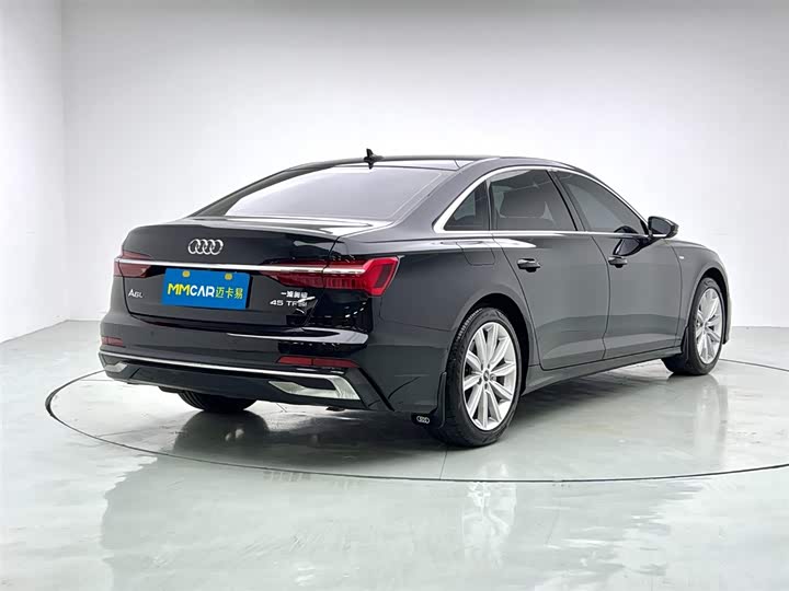 Фото 4 - Audi A6L