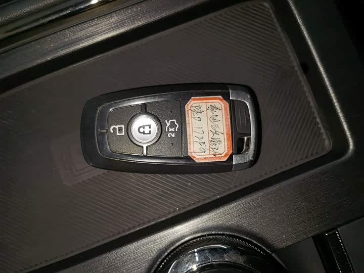 Фото 9 - Ford Mondeo